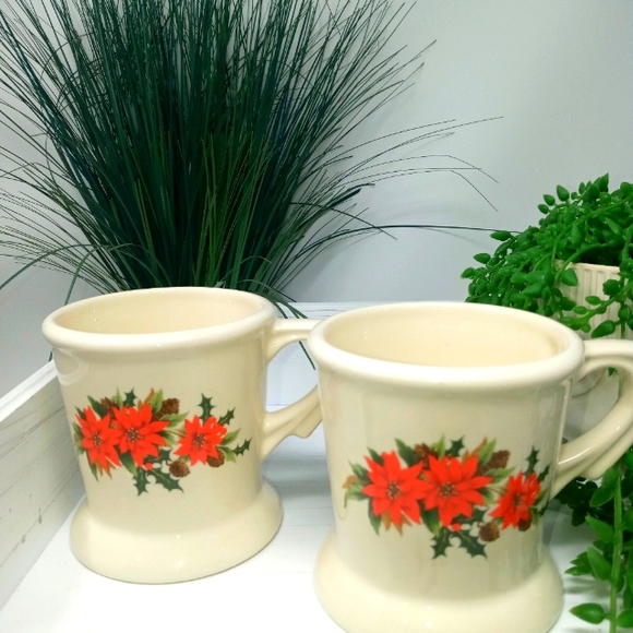 Other - USA Christmas Mugs